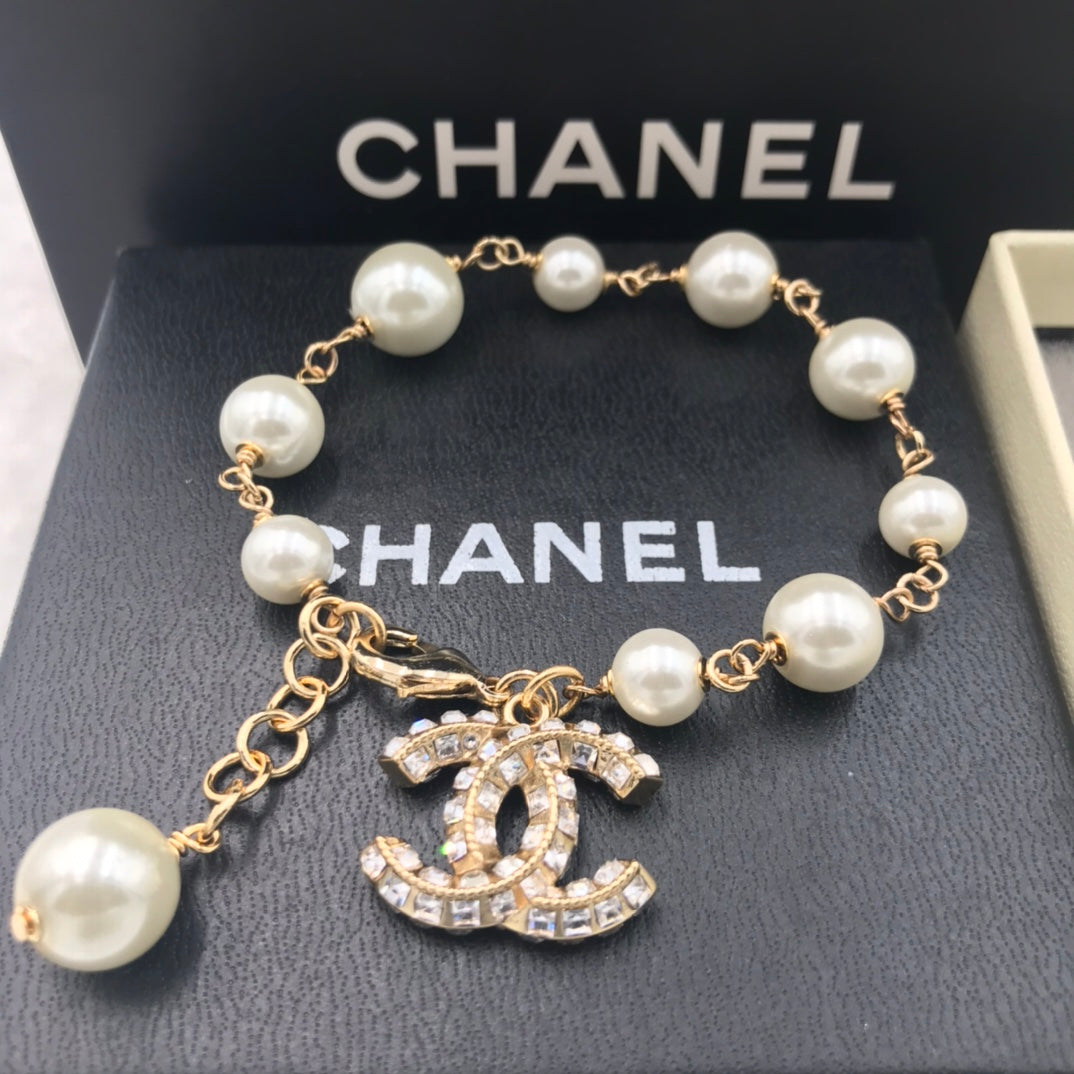 14C205KDE Stylish Bracelets