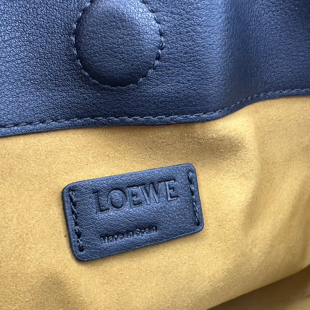 1XA64BDE Stylish leather bag