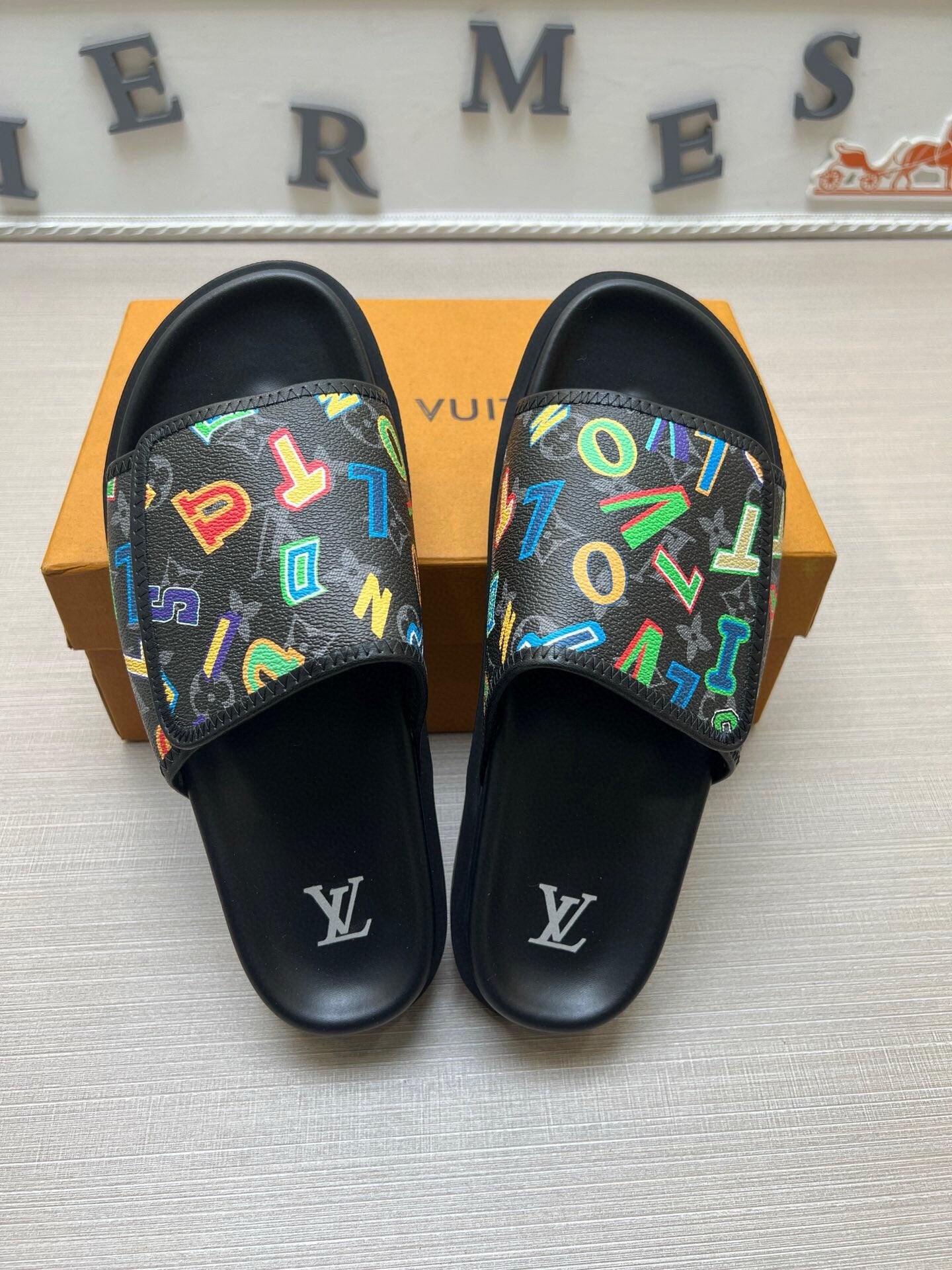 5WE247ZDE Stylish Slippers