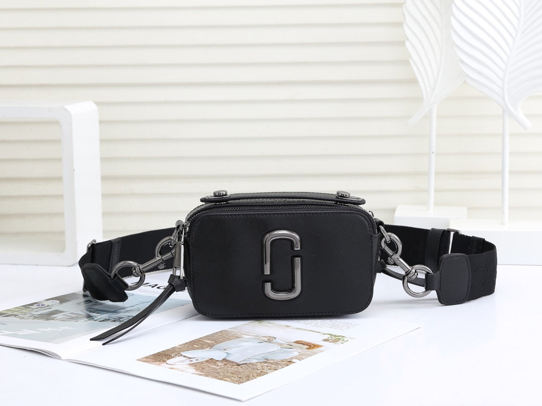 1XA31BDE Stylish leather bag 