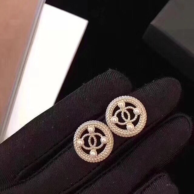 14C65EDE Stylish Earrings