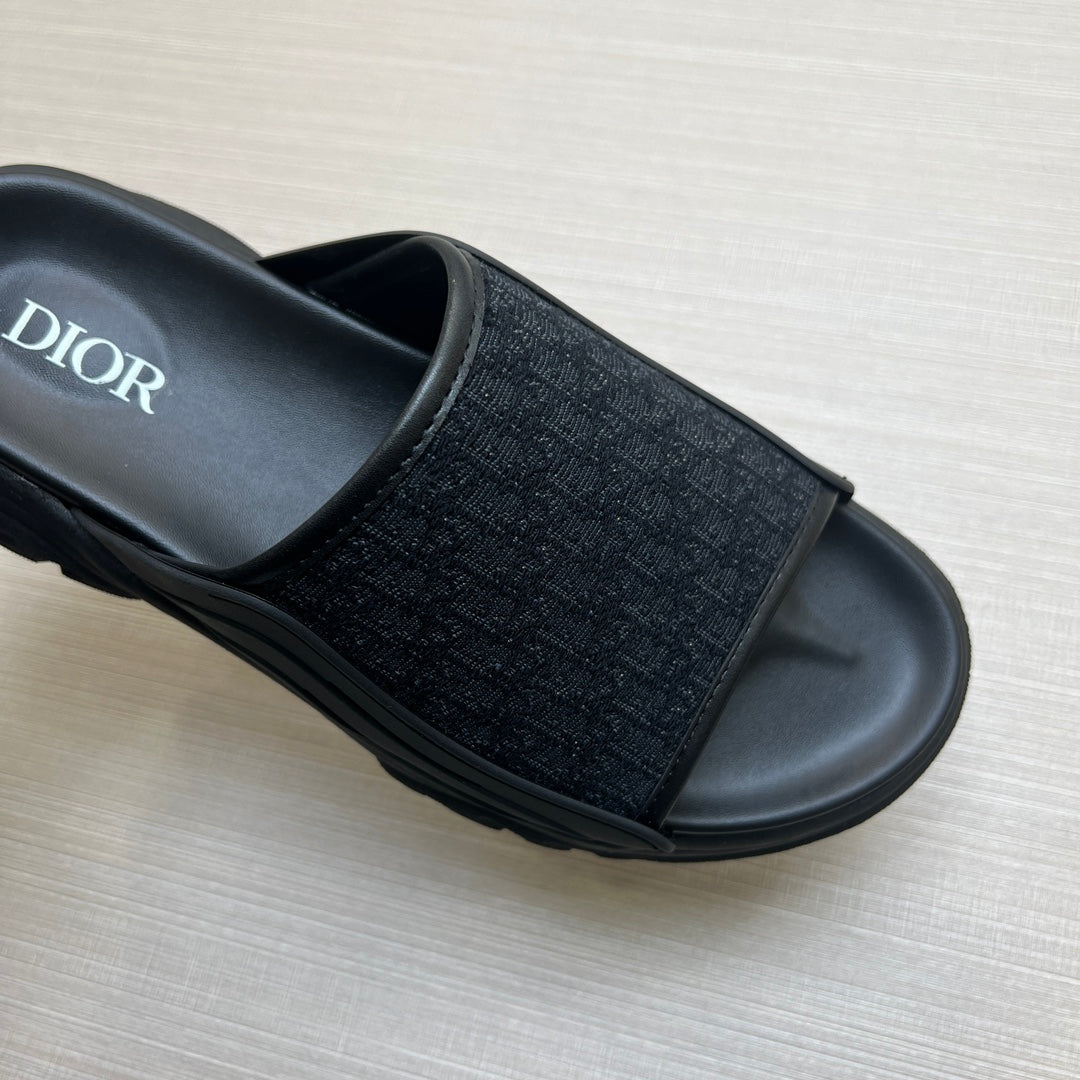 54D8ZDE Stylish slippers