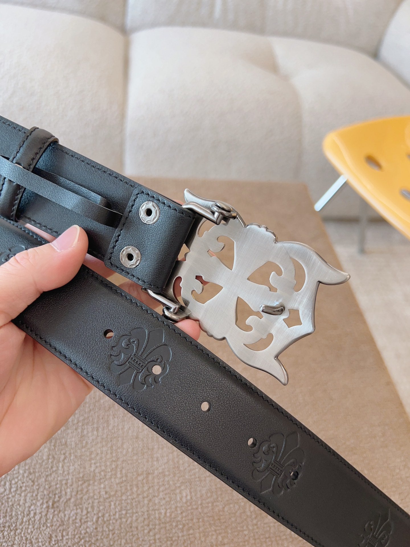 255RA17PDE Stylish  High quality belt With full package