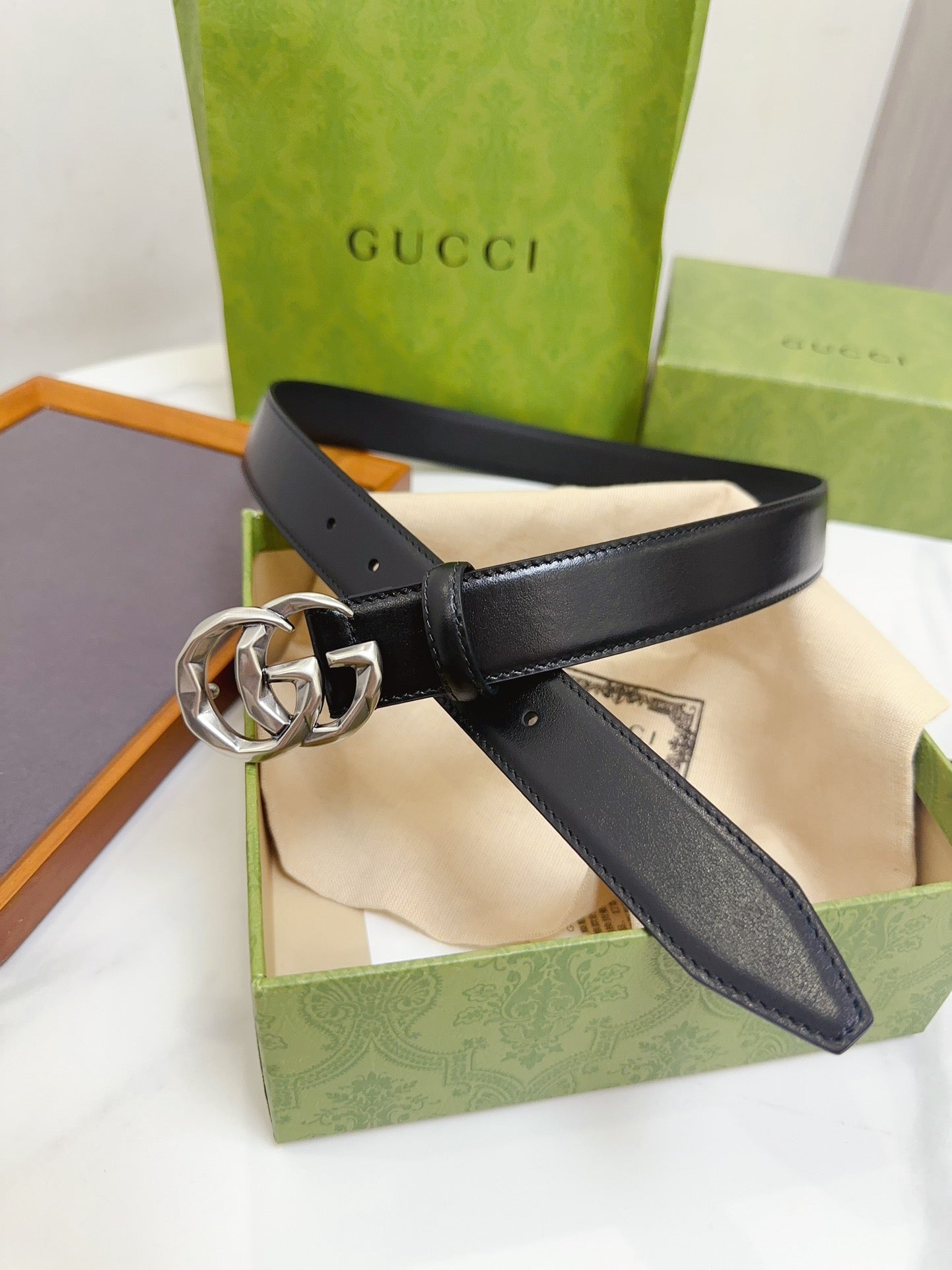 255RB13PDE Stylish  High quality belt With full package