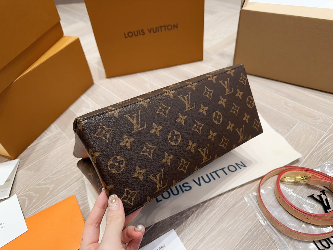 6XE196BDE Stylish leather bag 