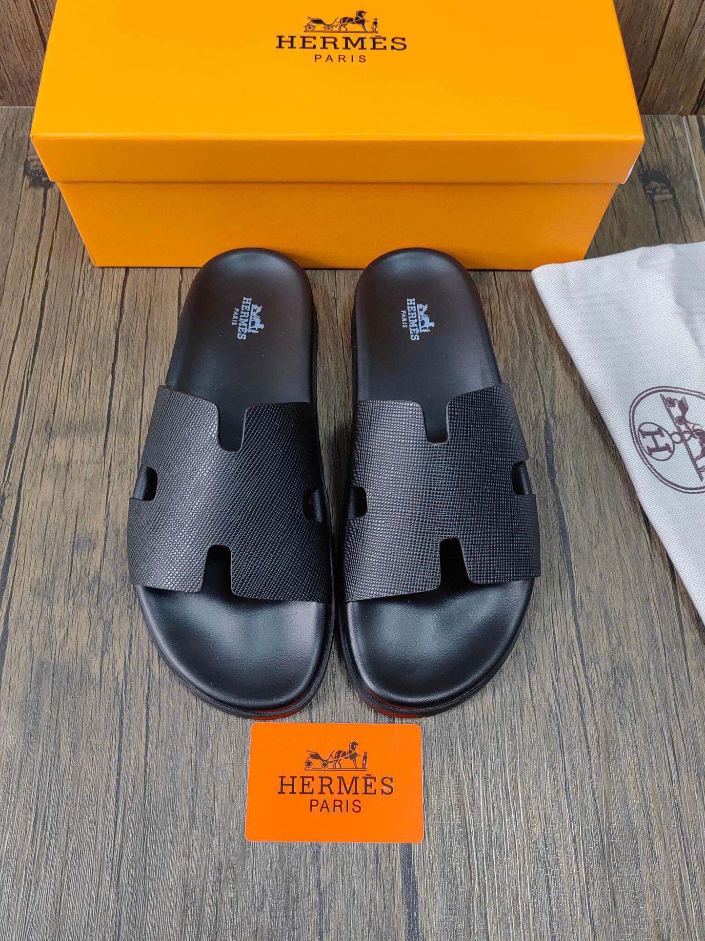 5YH60ZDE Stylish Slippers