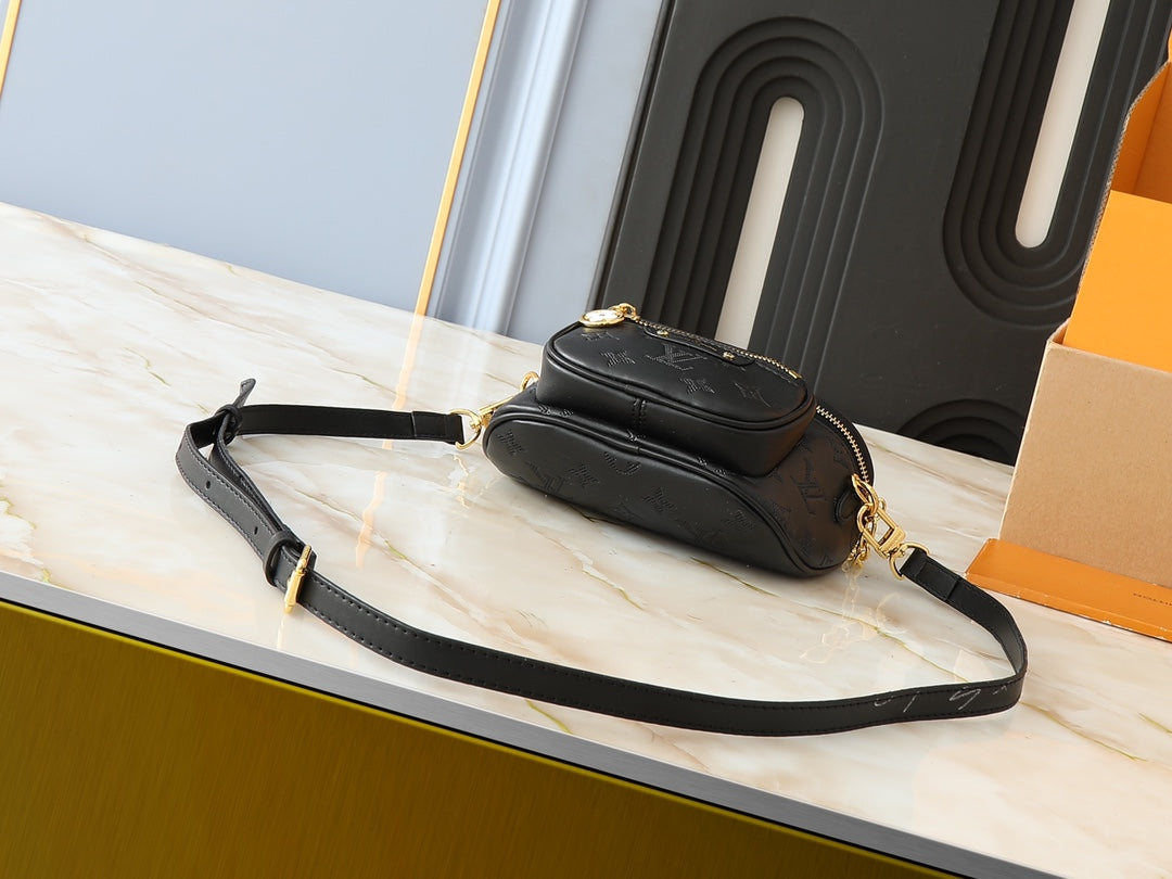 155NE59BDE Stylish leather bag