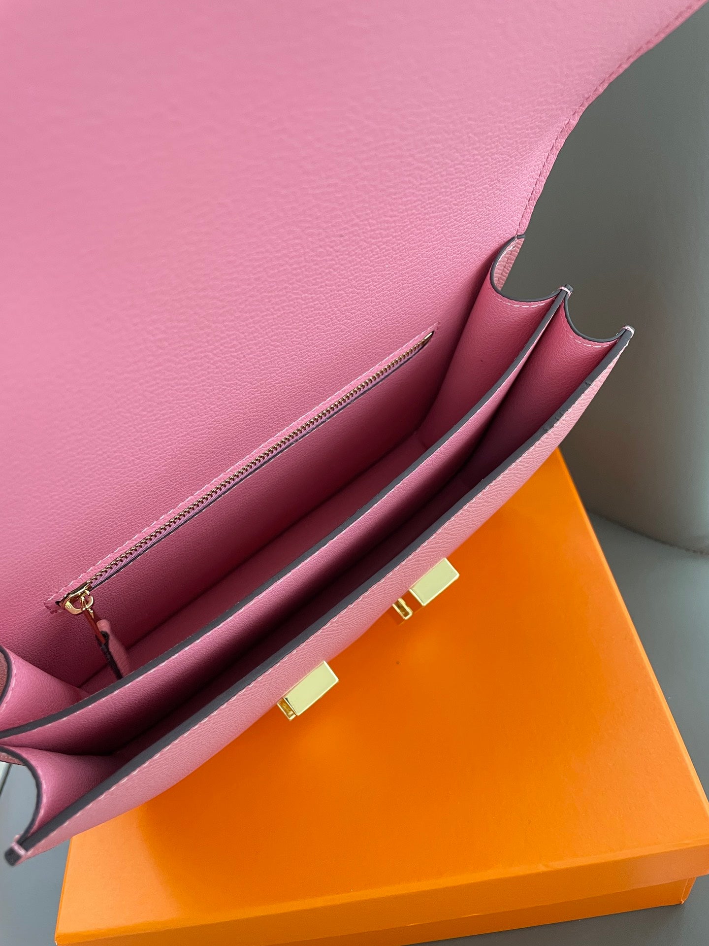 155NH63BDE Stylish leather bag