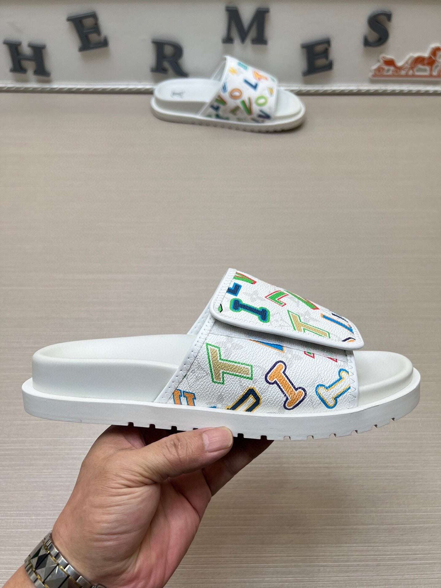 5WE247ZDE Stylish Slippers