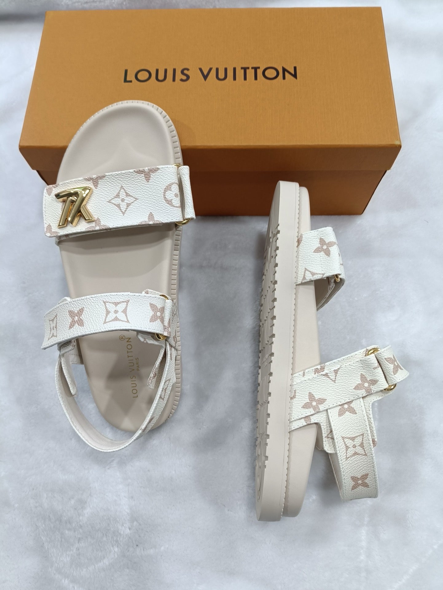 5LE211ZDE Stylish sandals