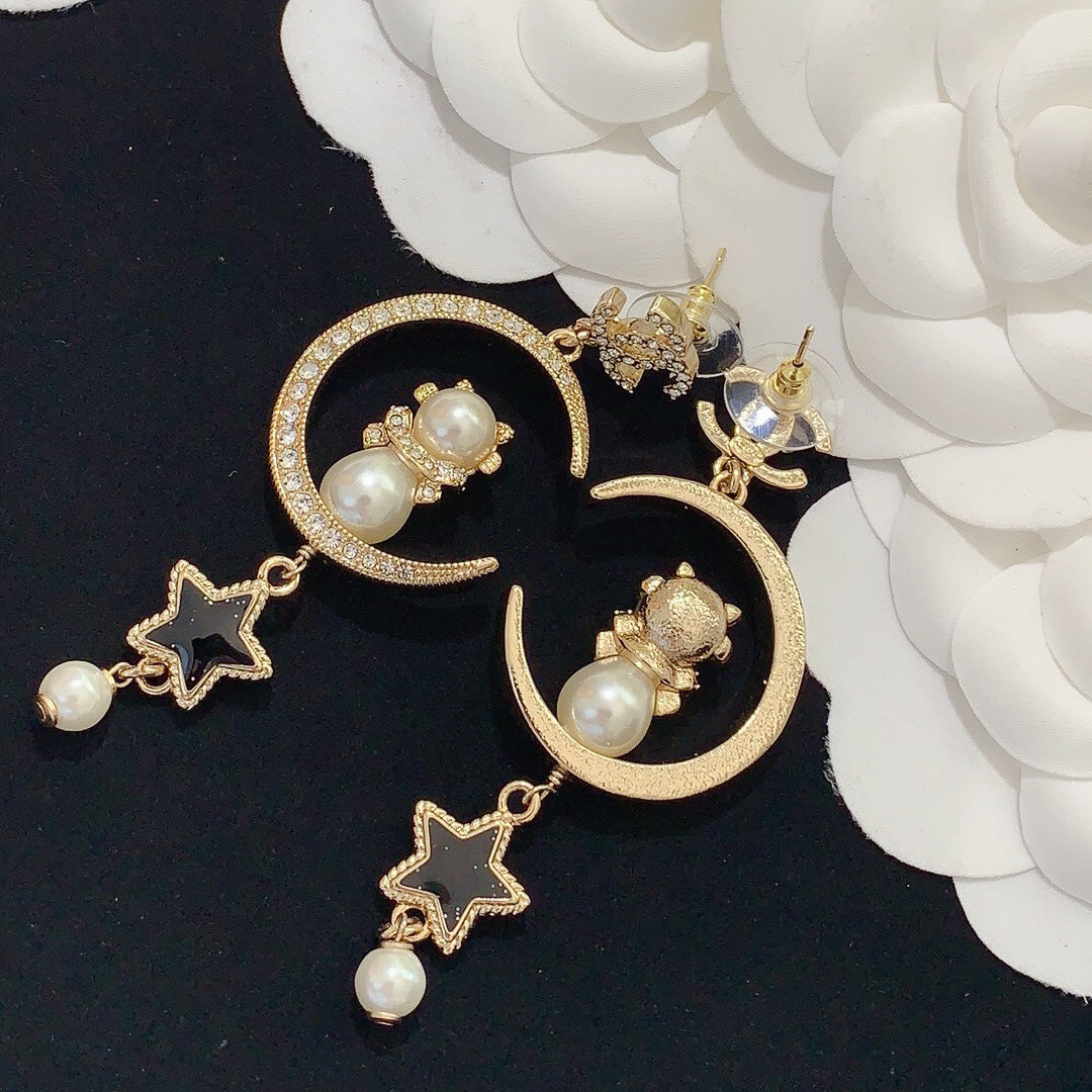 1YC139WDE Stylish Earrings