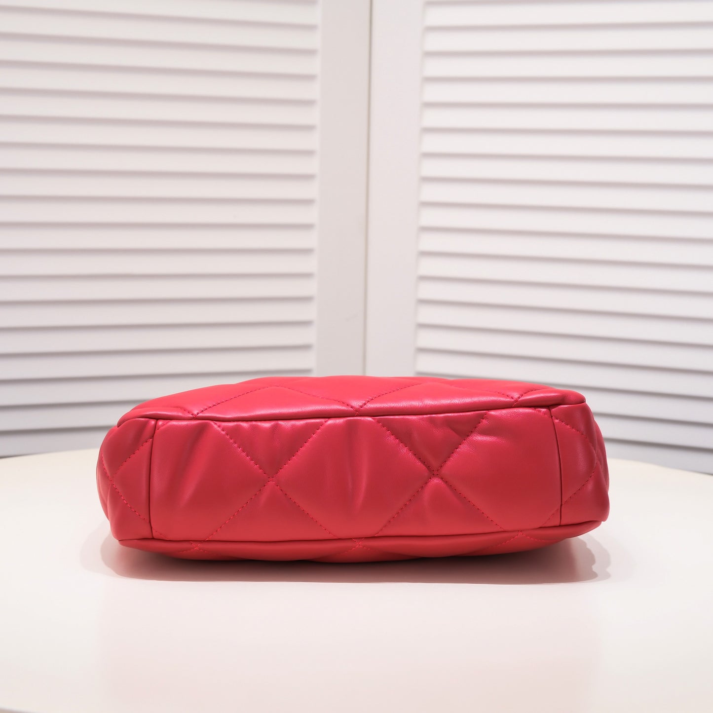 1XC42BDE Stylish leather bag 