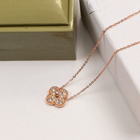 2VA11XDE Stylish  necklaces both sides: one side is full of diamonds, and the other color