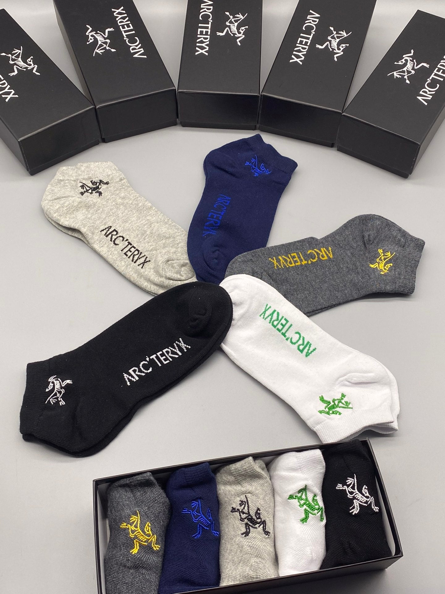 235QA43SDE Stylish socks(5 pairs )