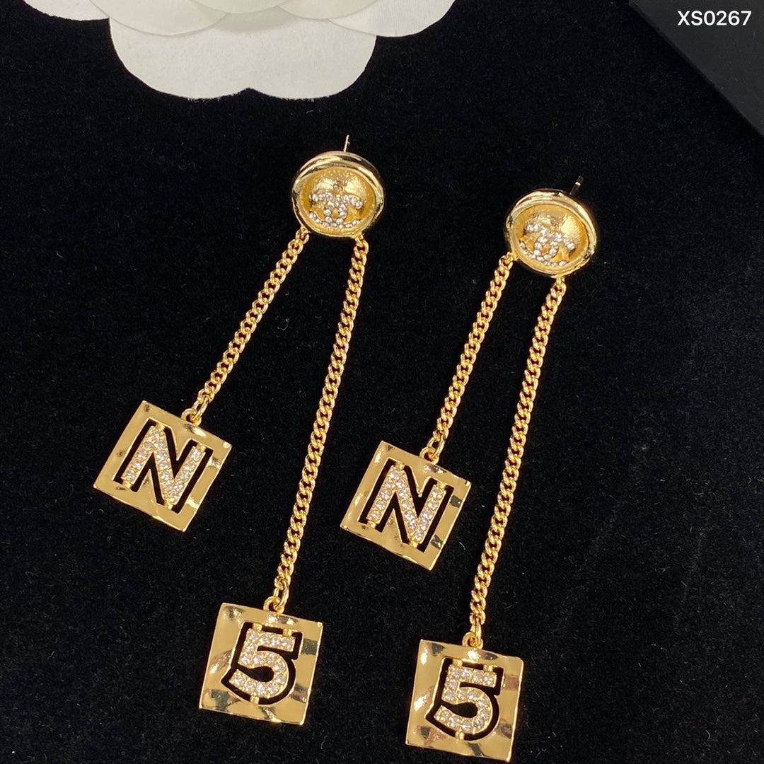 1YC393EDE Stylish Earrings