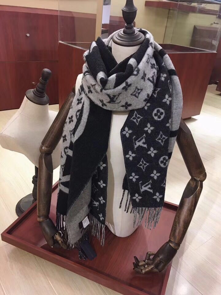 185ZE46WDE Stylish Winter Scarves