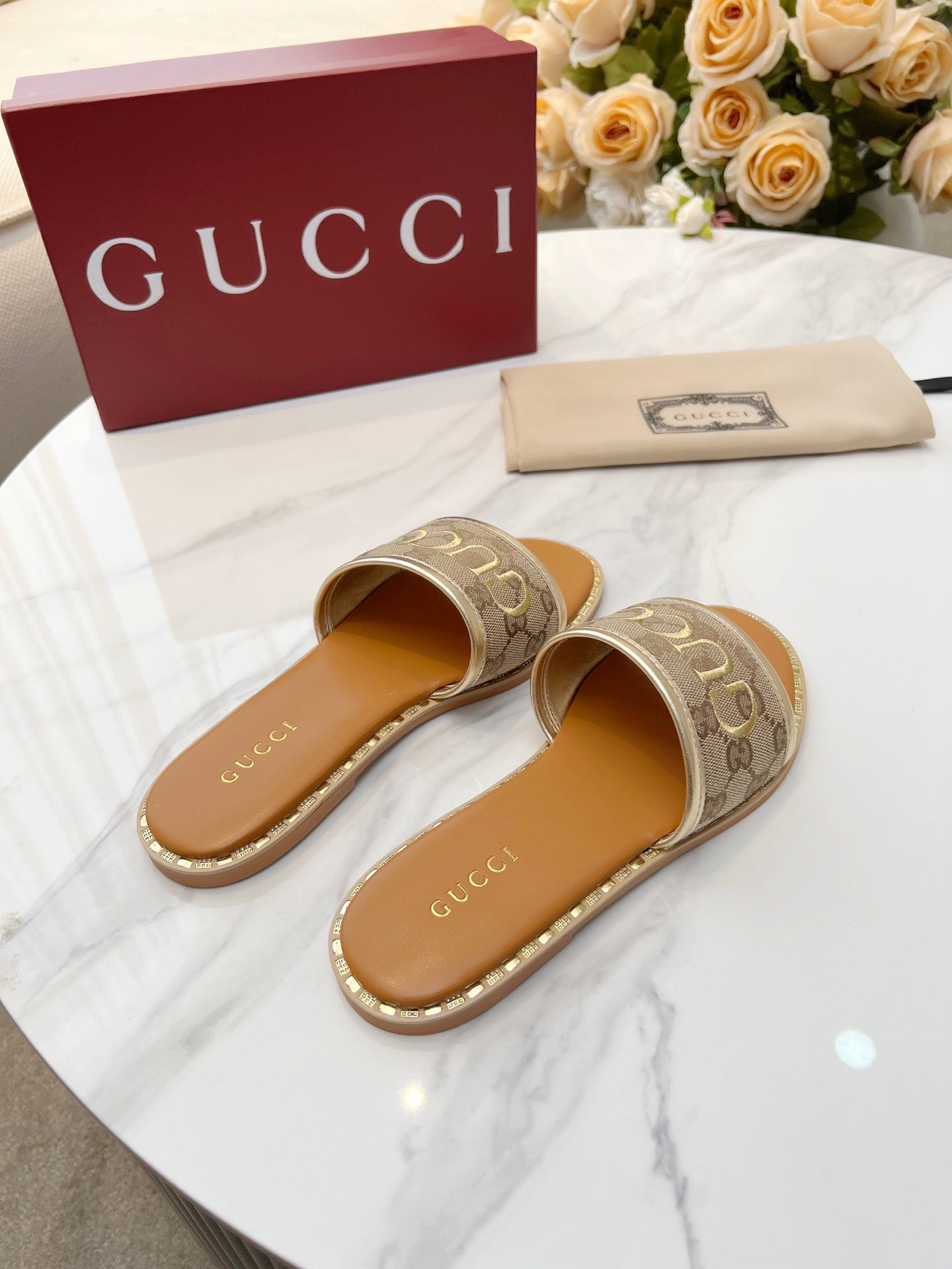 255QB29ZDE Stylish leather Slippers