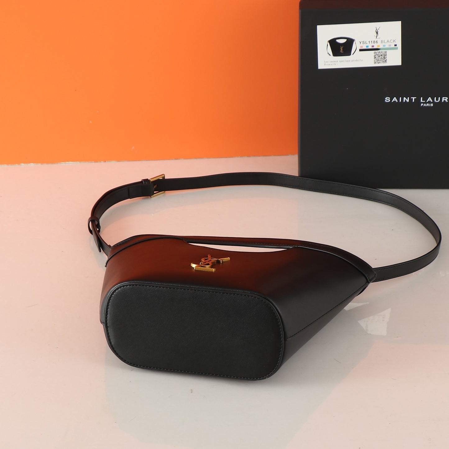 1XSL75BDE Stylish leather bag