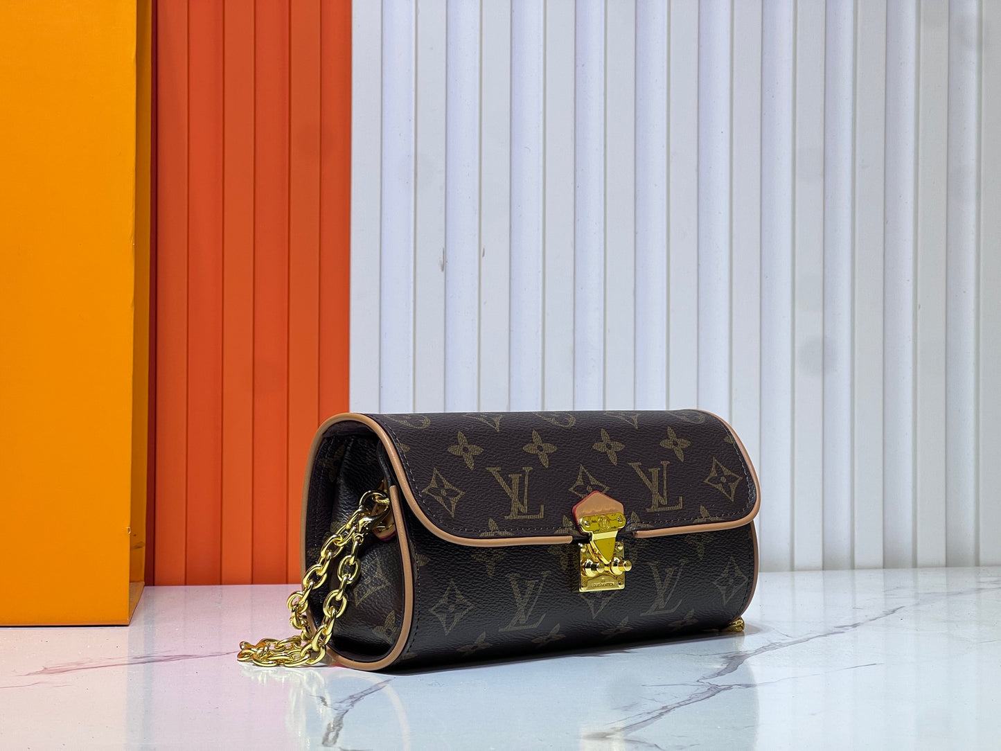 2WE6BDE Stylish leather bag