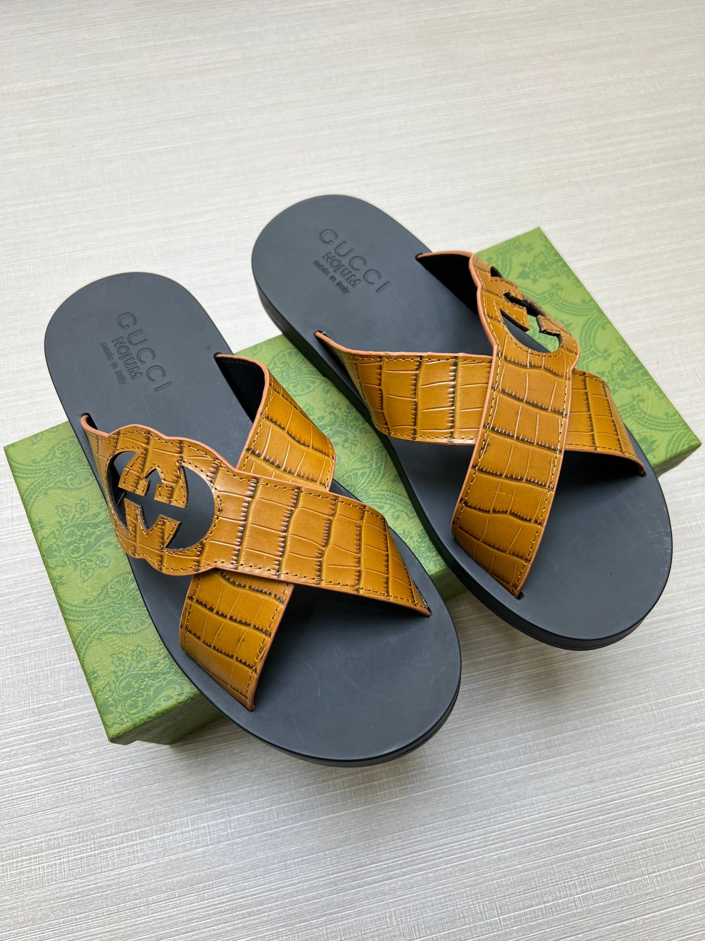 54B12ZDE Stylish slippers