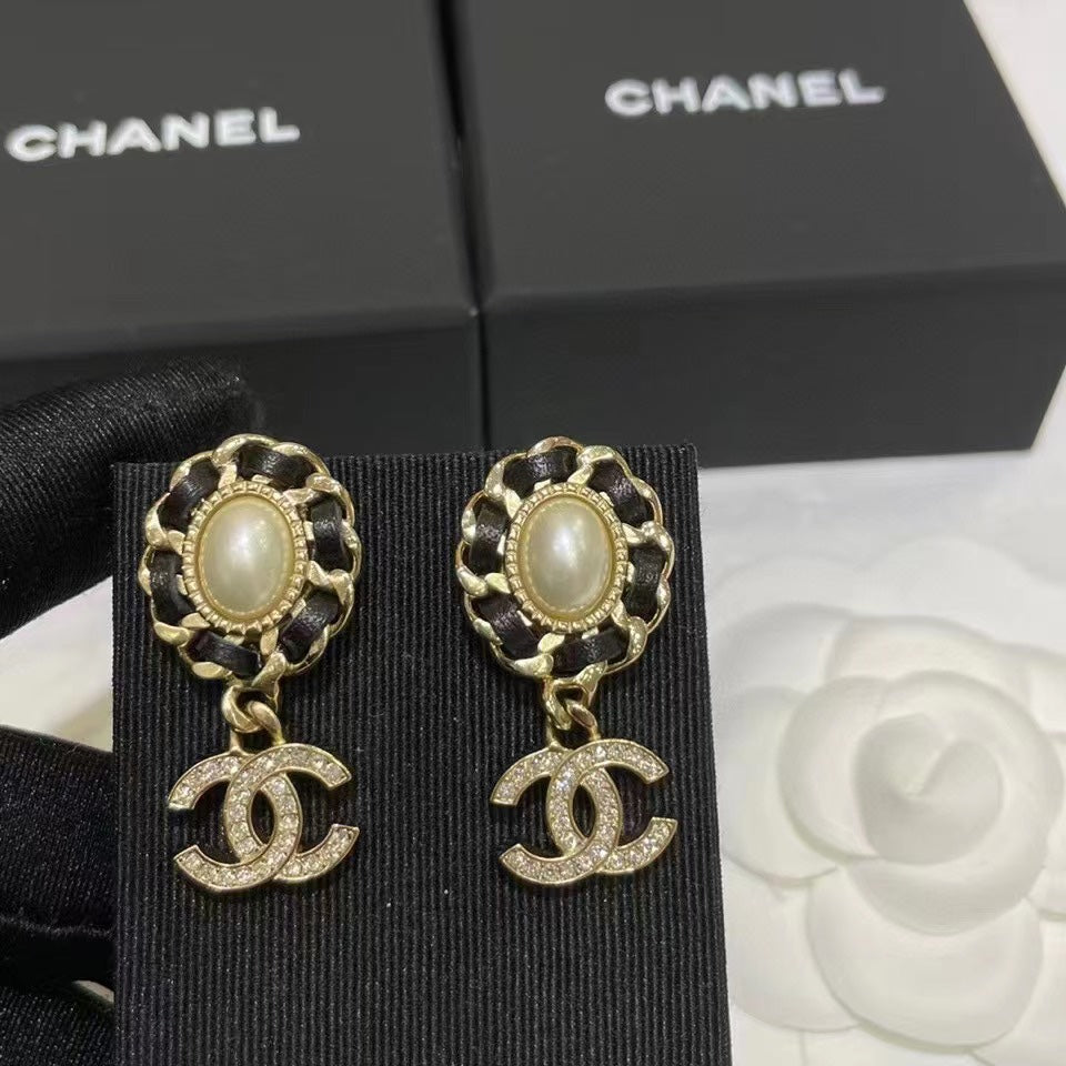 1YC155EDE Stylish Earrings
