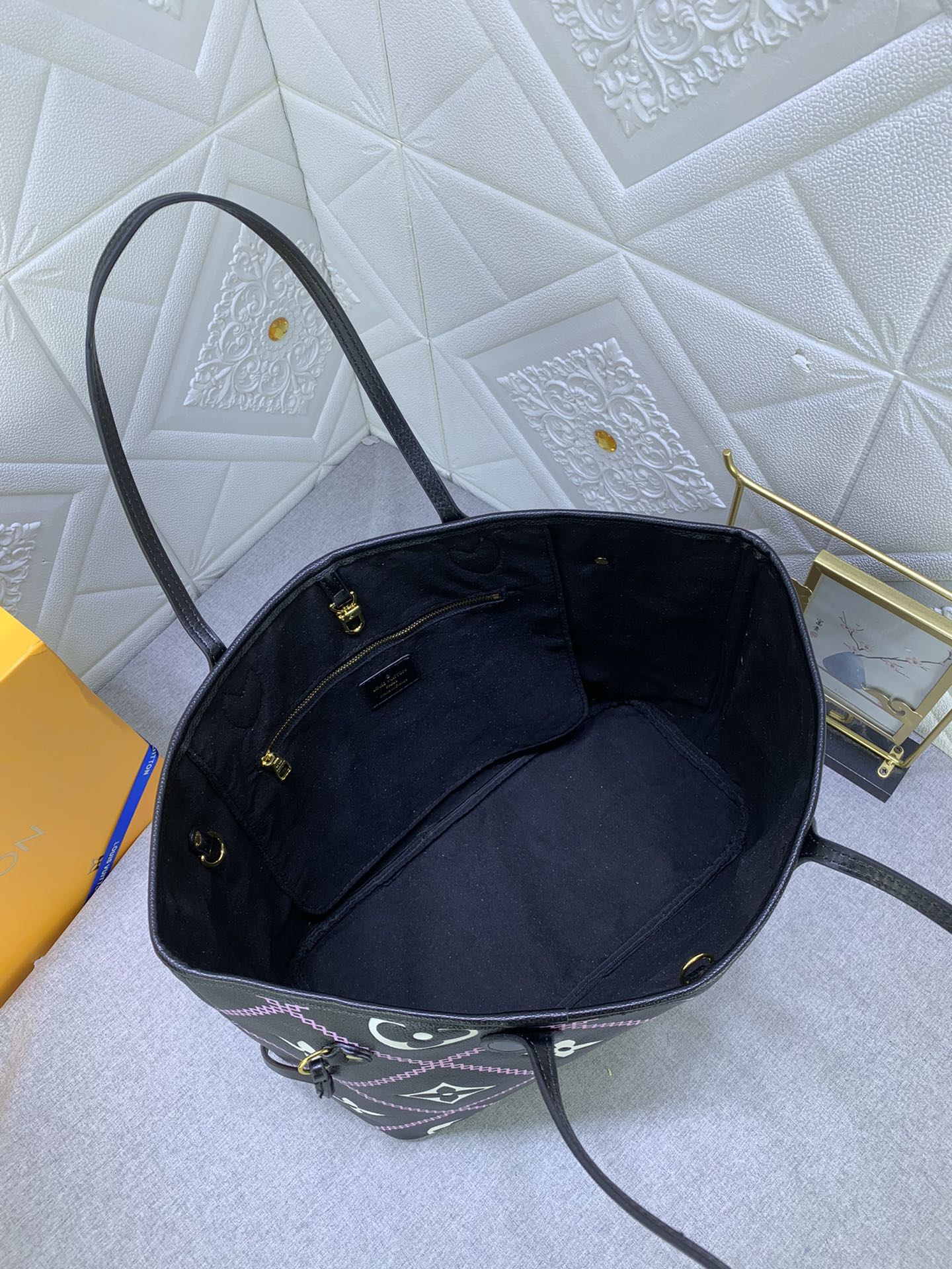 2XE88BDE Stylish leather bag 