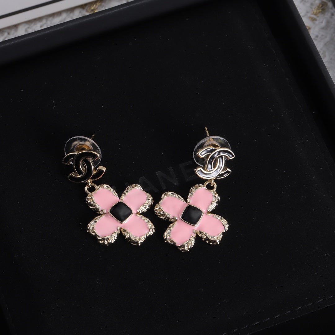 14C458EDE Stylish Earrings