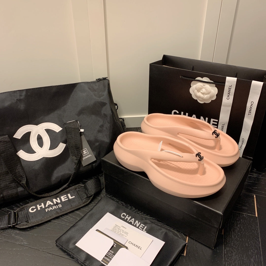 14C190ZDE Stylish Slippers