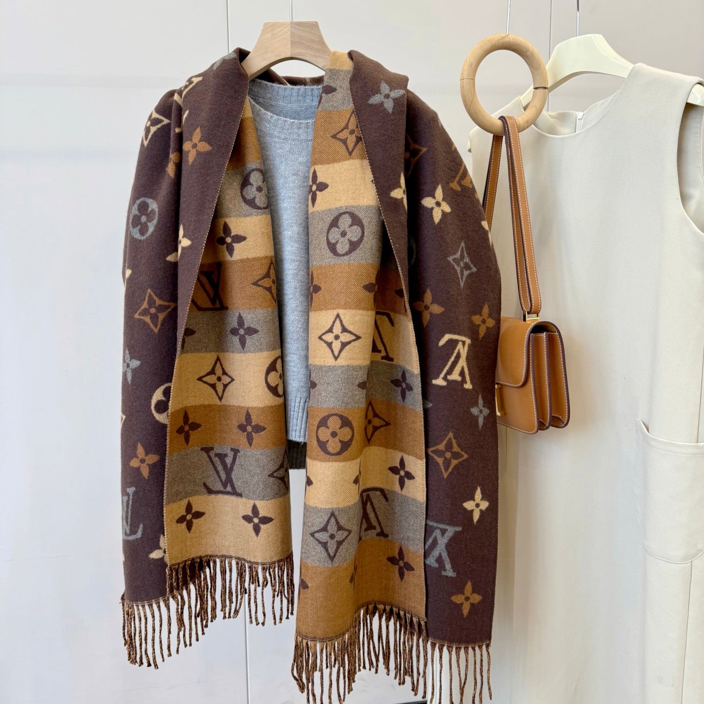 185RE70WDE Stylish Winter Scarves