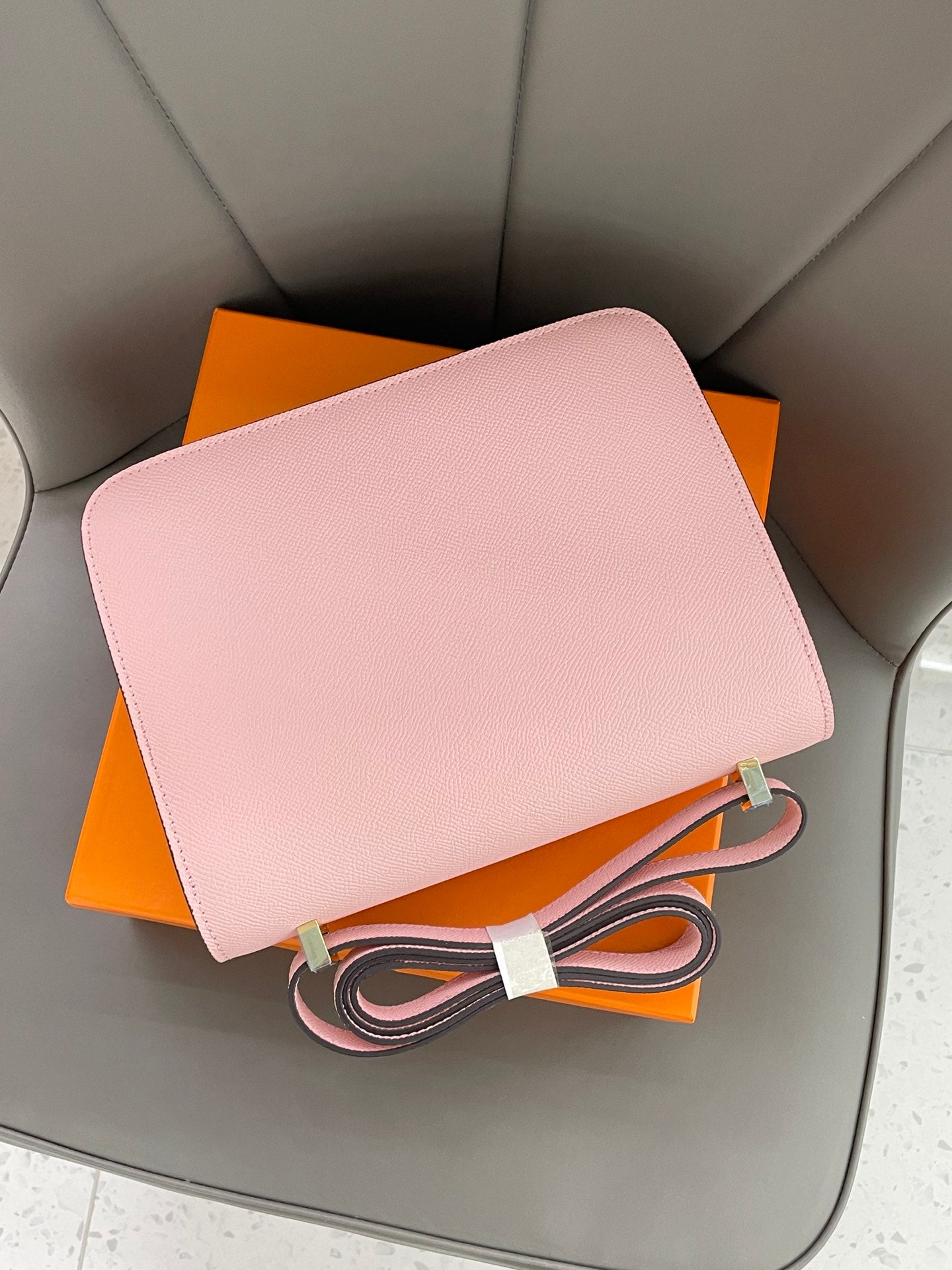 155NH63BDE Stylish leather bag