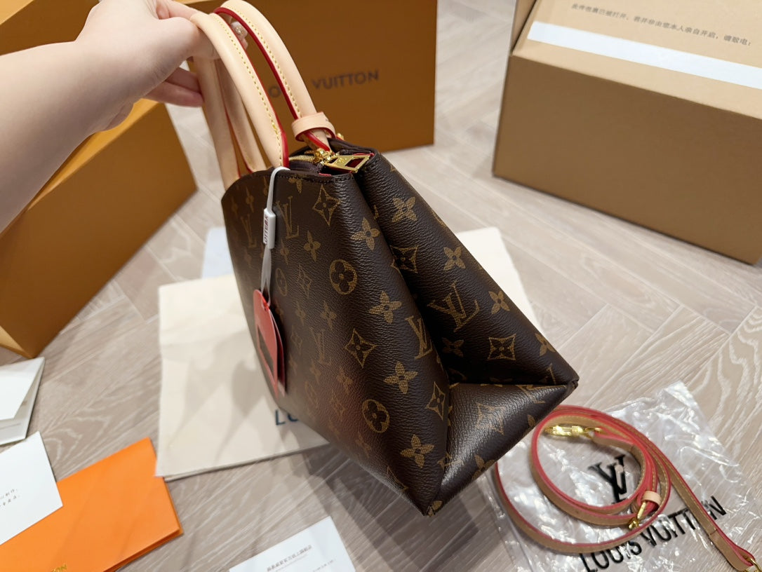 6XE196BDE Stylish leather bag 