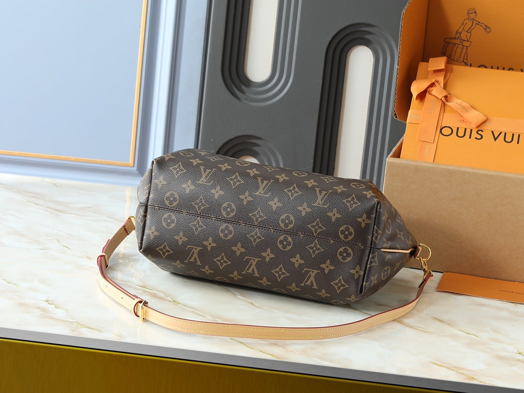15RE53BDE Stylish  leather bag