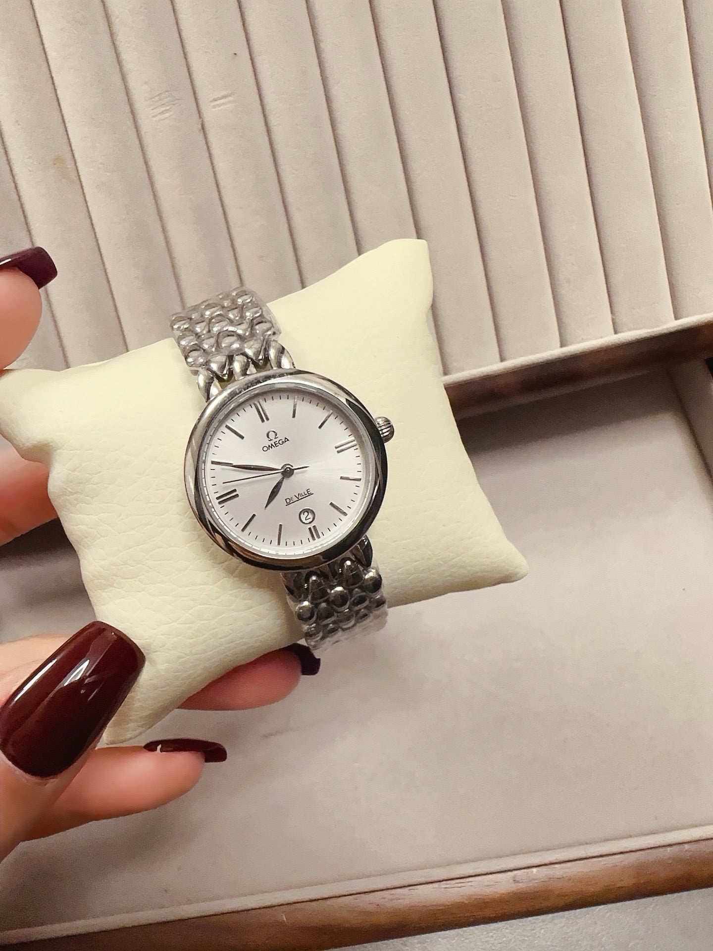 255RA36LDE Stylish Watches