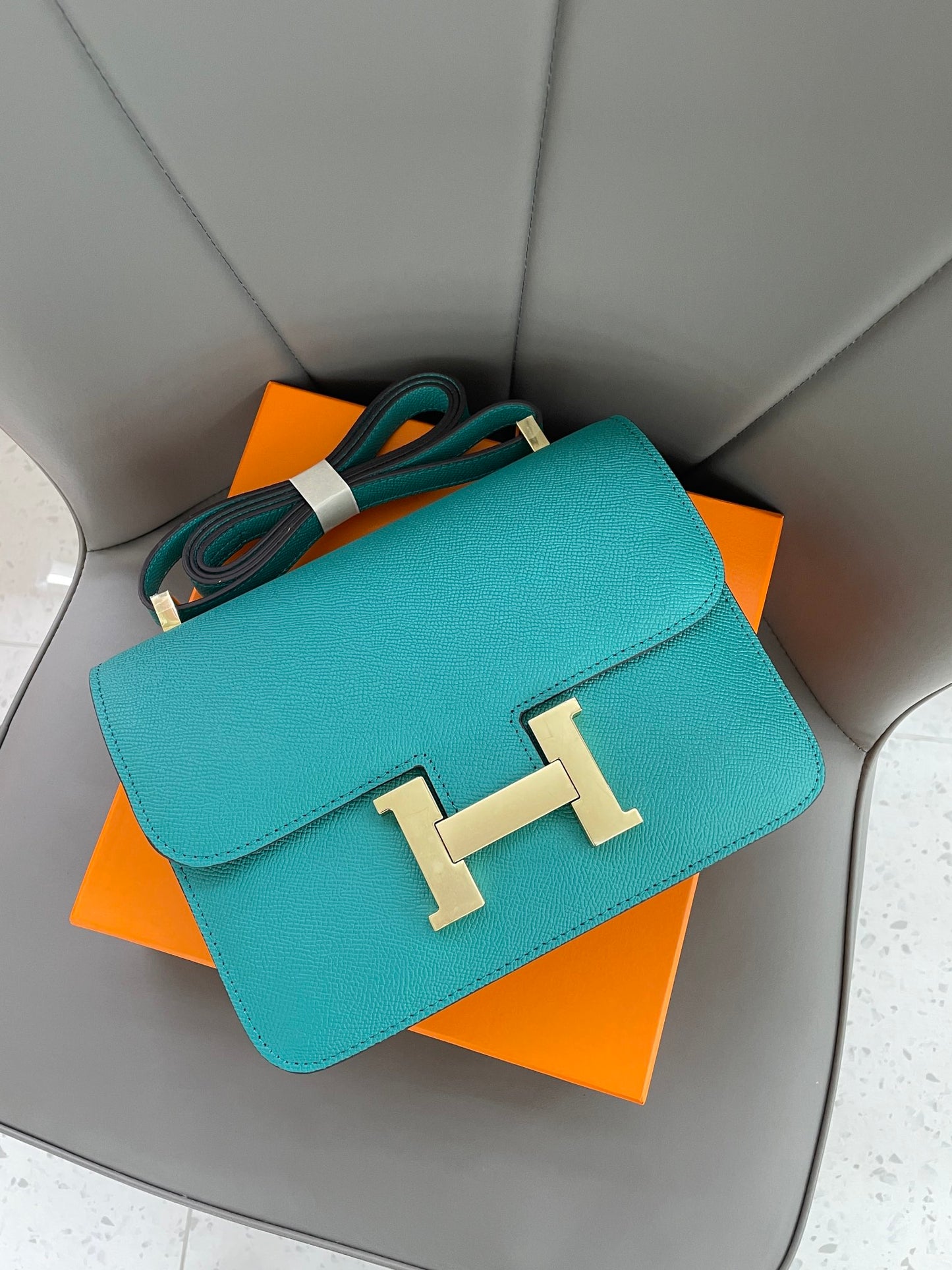 155NH66BDE Stylish leather bag