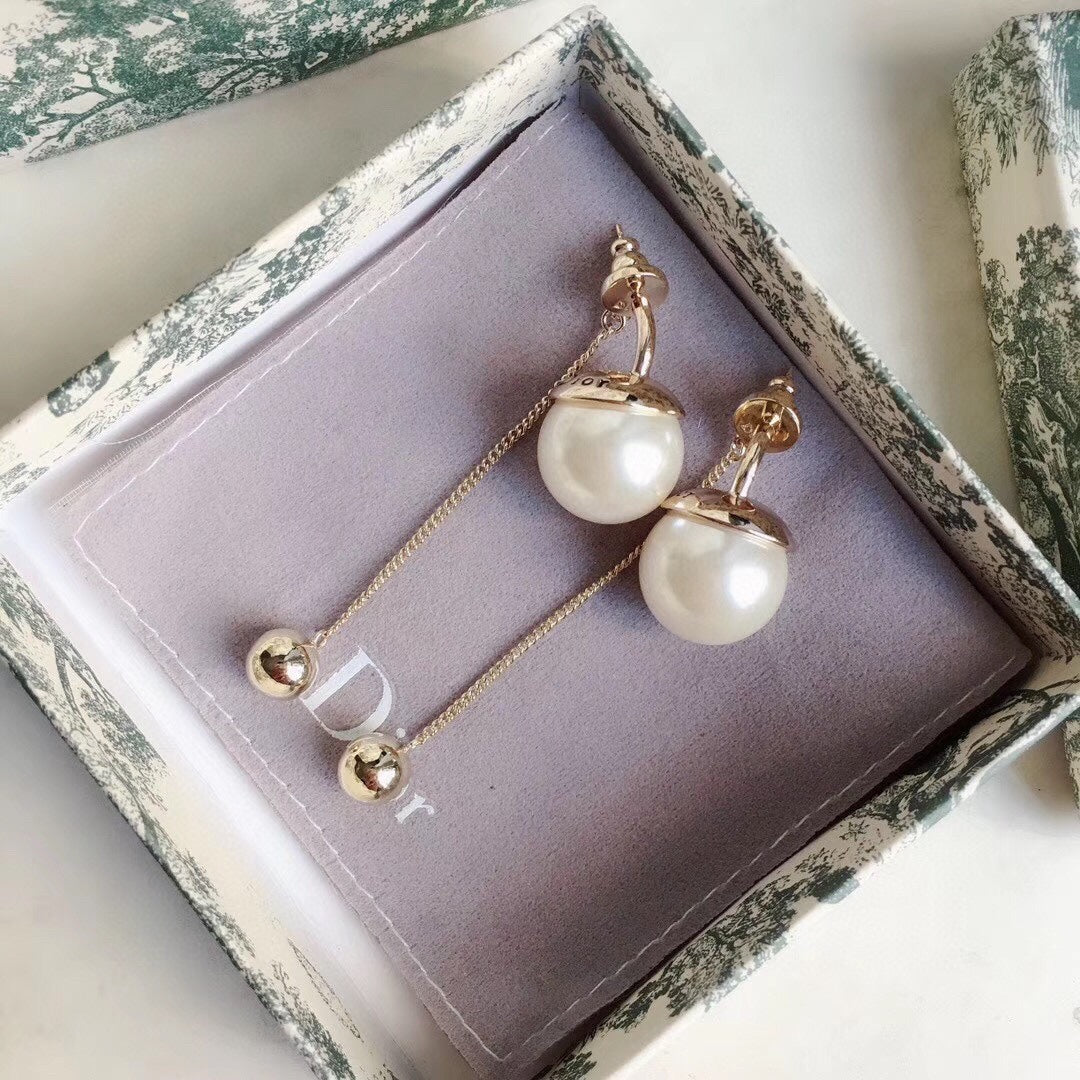 1YD453EDE Stylish Earrings