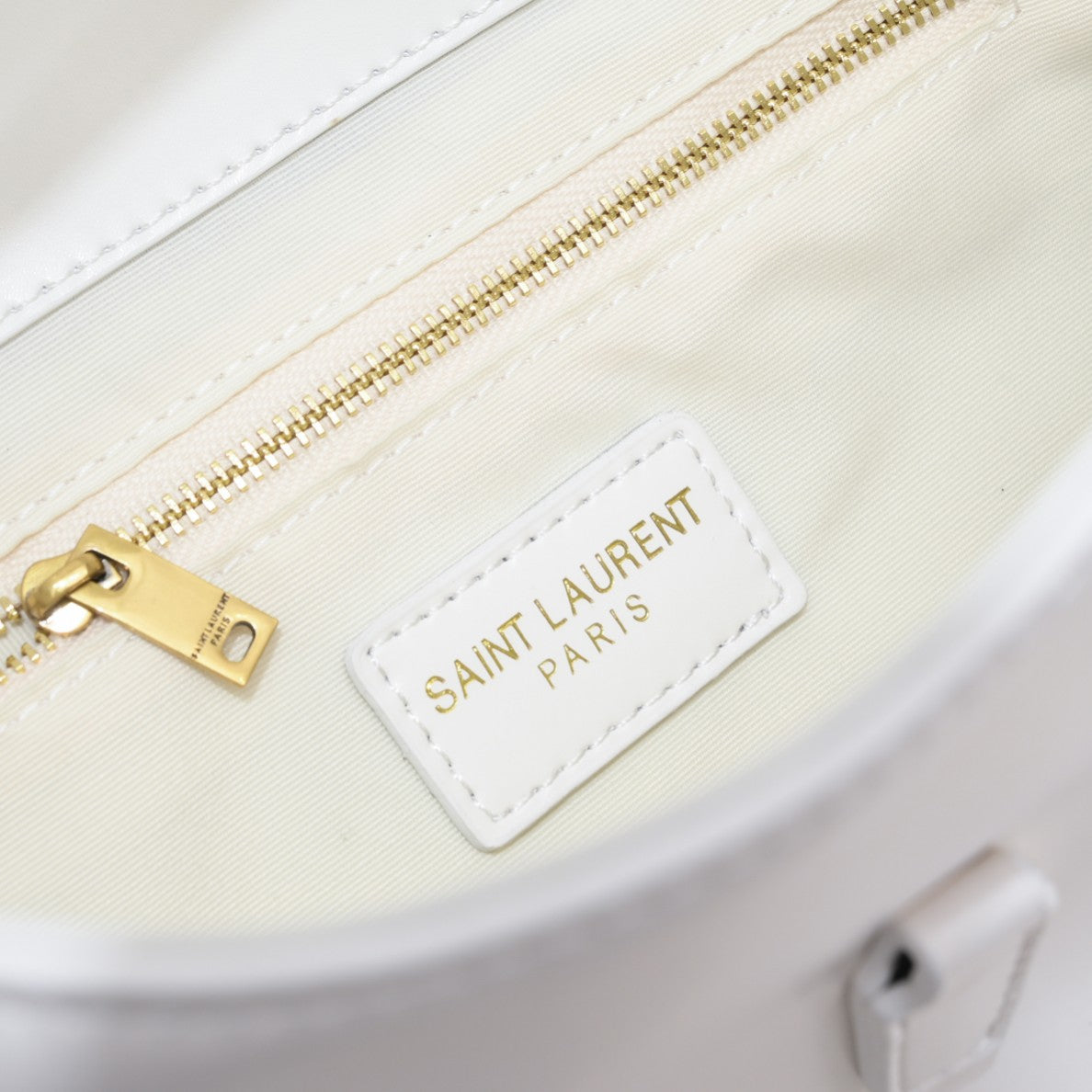 1XSL111BDE Stylish leather bag 