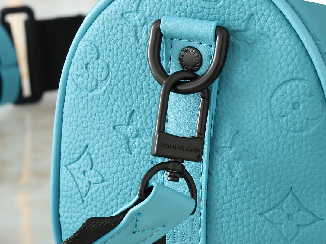 1XE60BDE Stylish leather bag