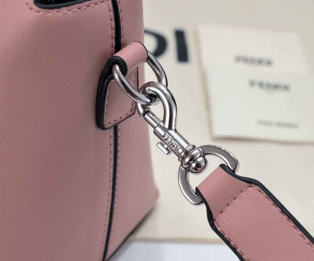 2XF331BDE Stylish leather bag 