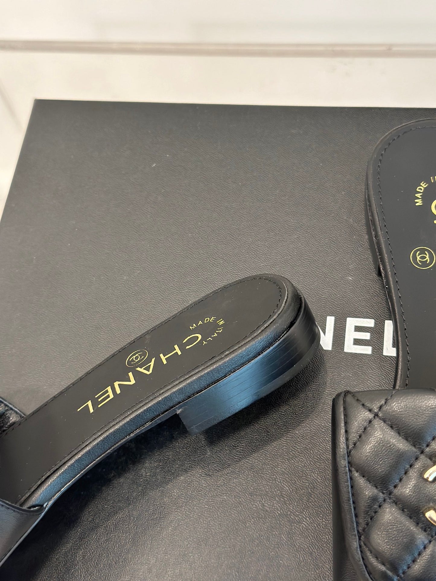 1ZC245ZDE Stylish Slippers