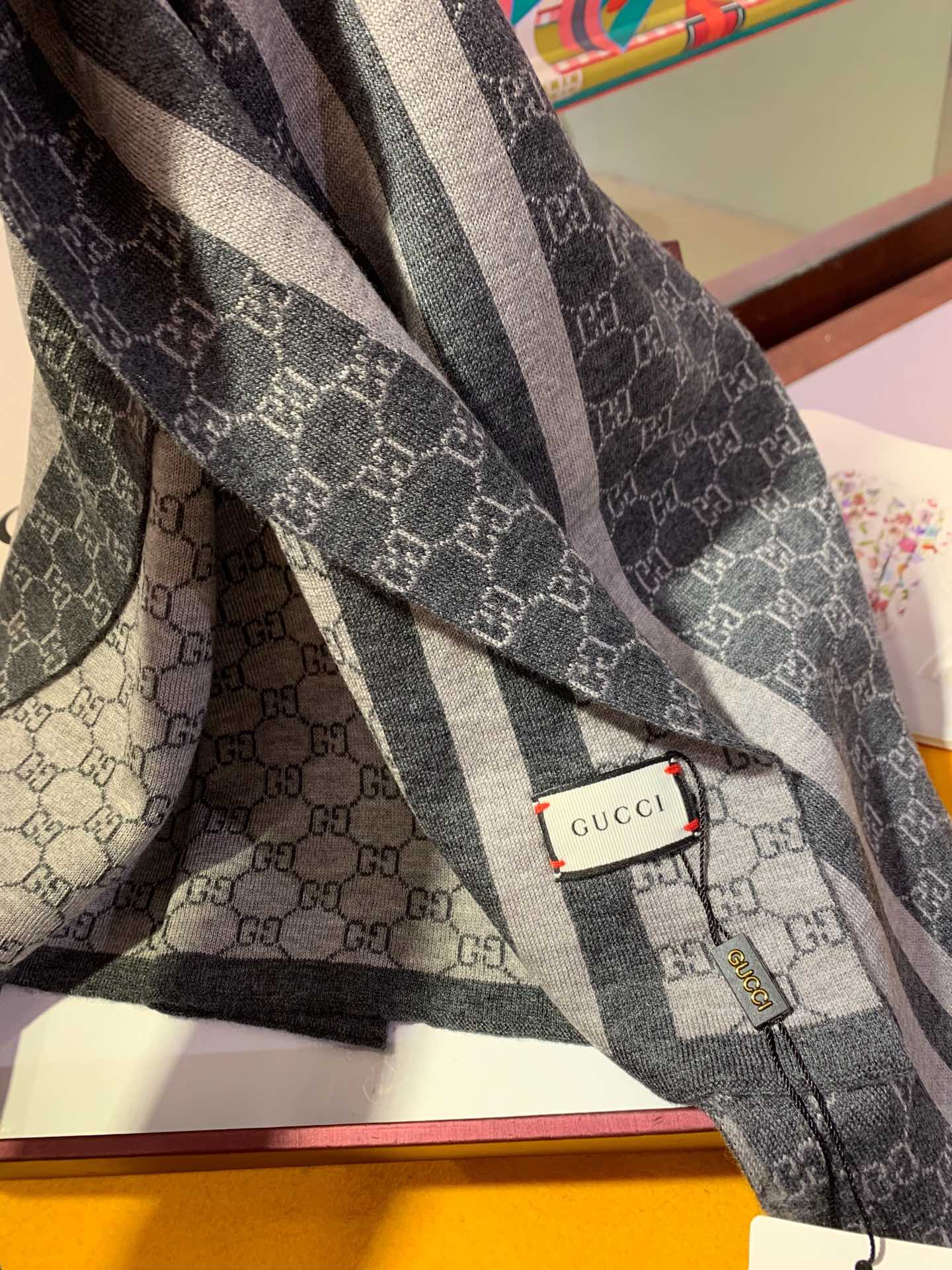 185ZB79WDE Stylish  Winter Scarves