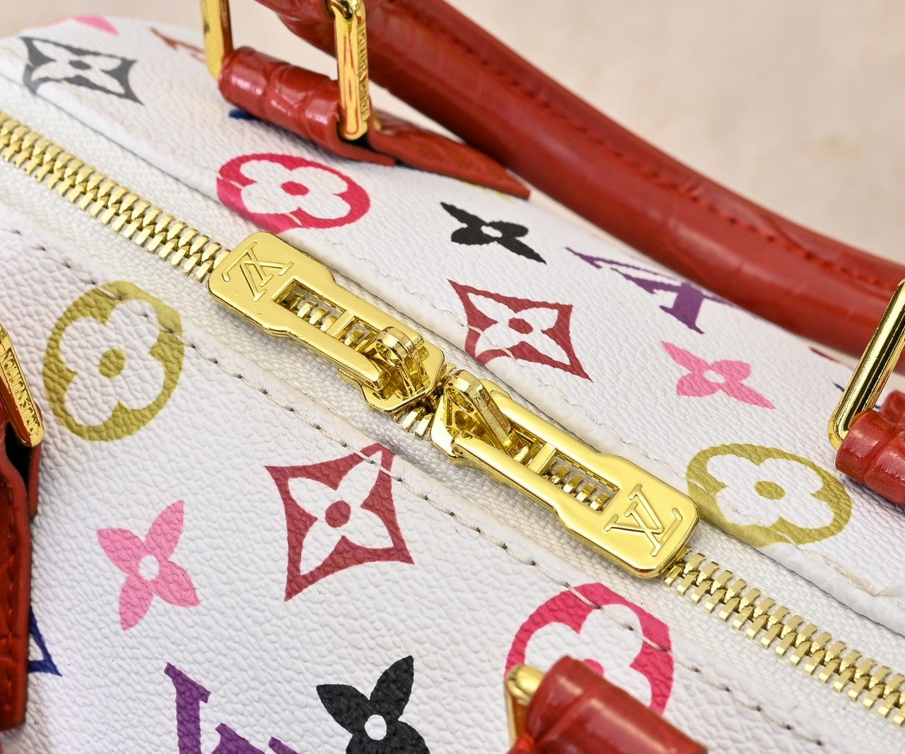 155NE75BDE Stylish leather bag