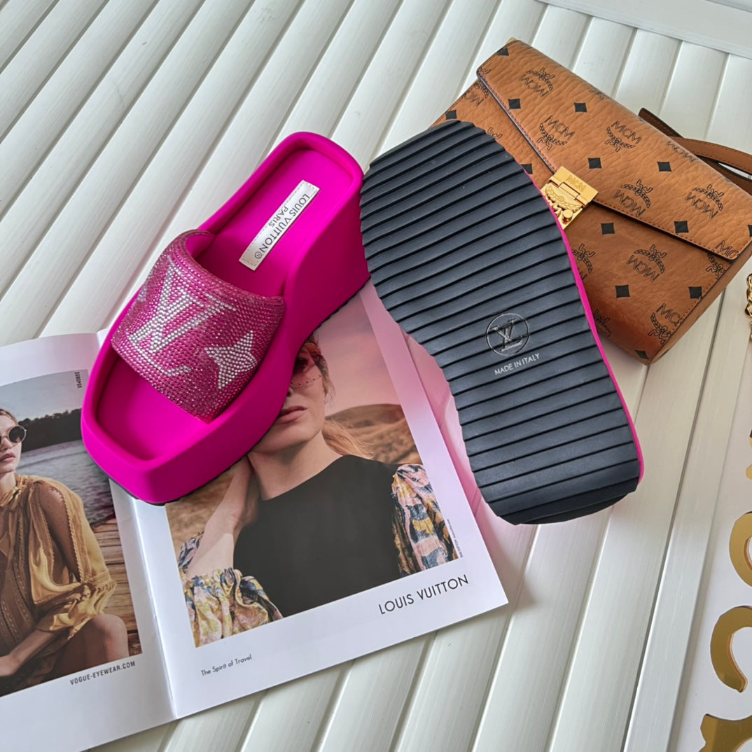 14E90ZDE Stylish Slippers