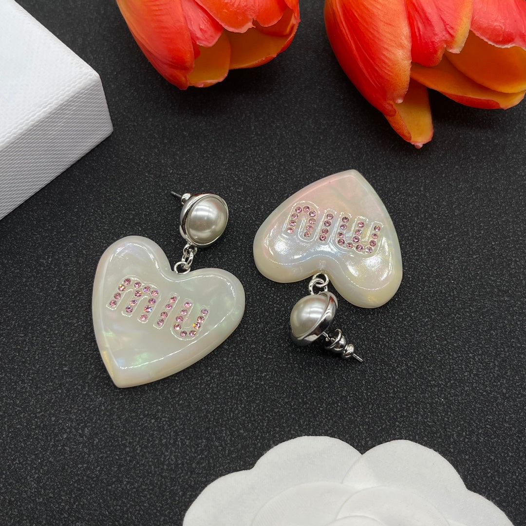 14A516EDE Stylish Earrings