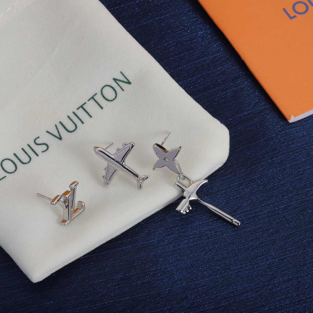 1YE343EDE Stylish Earrings