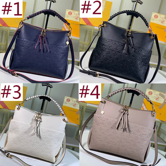 2E70BDE Stylish leather bag 