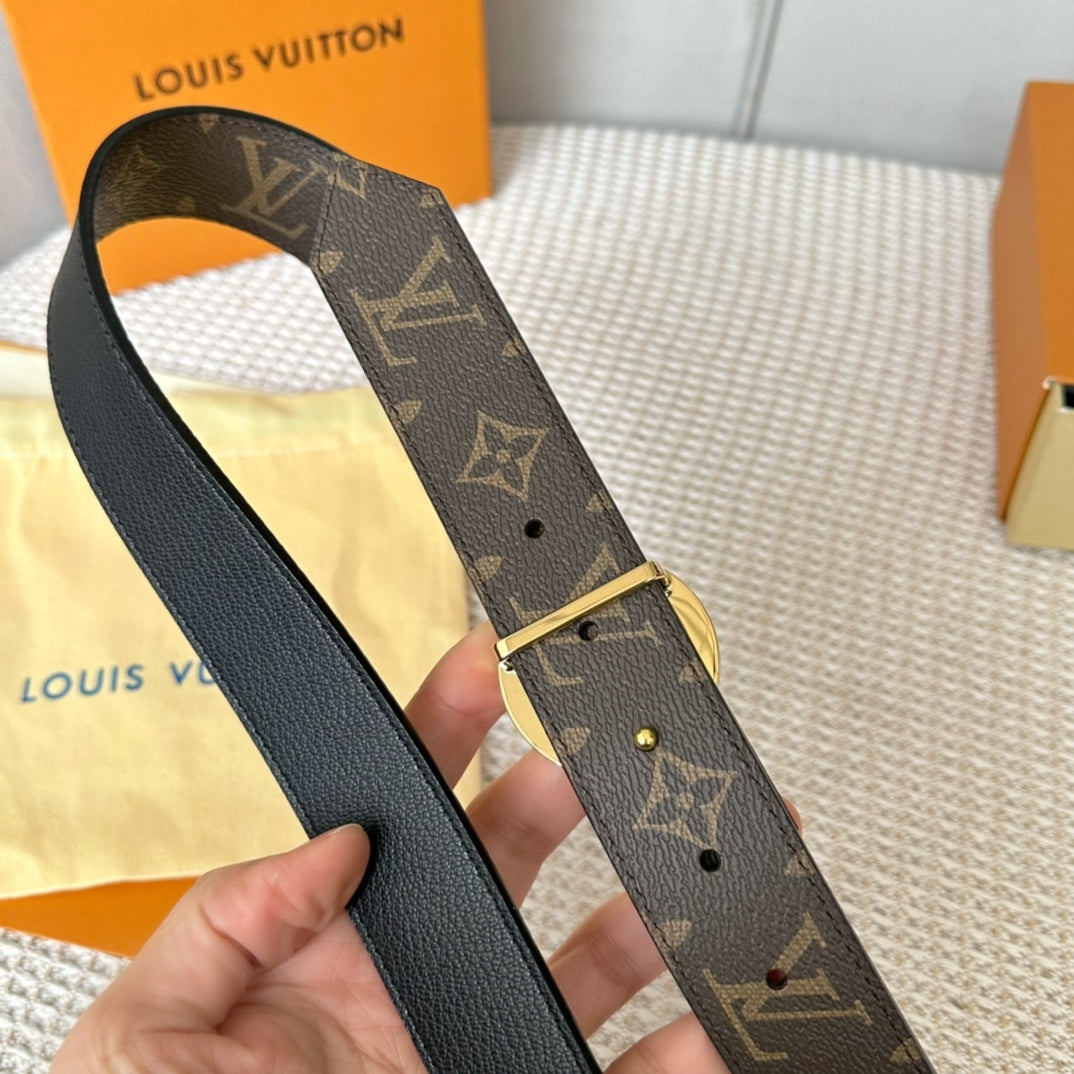 14E145PDE Stylish  High quality belt With full package