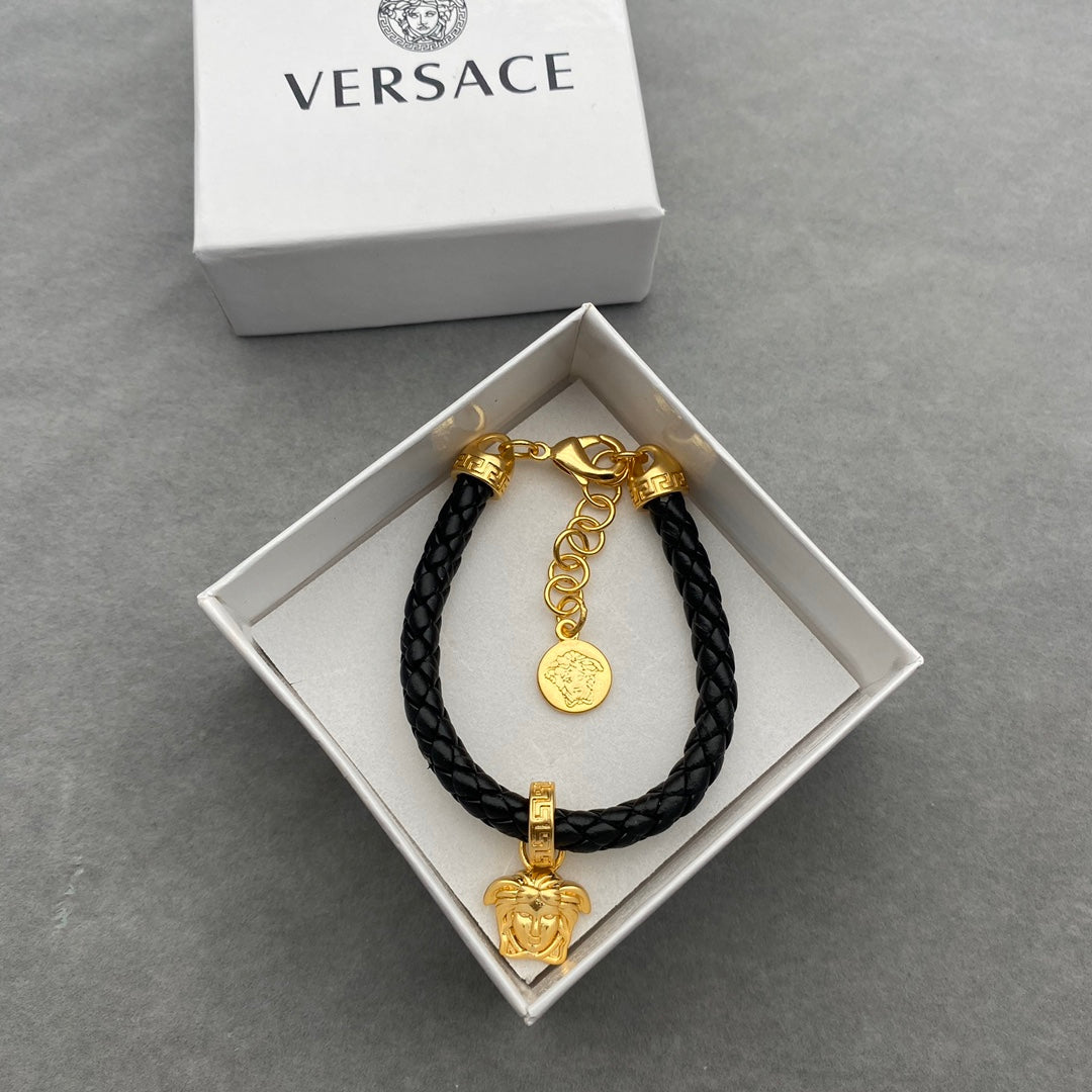 14V409KDE Stylish Bracelets