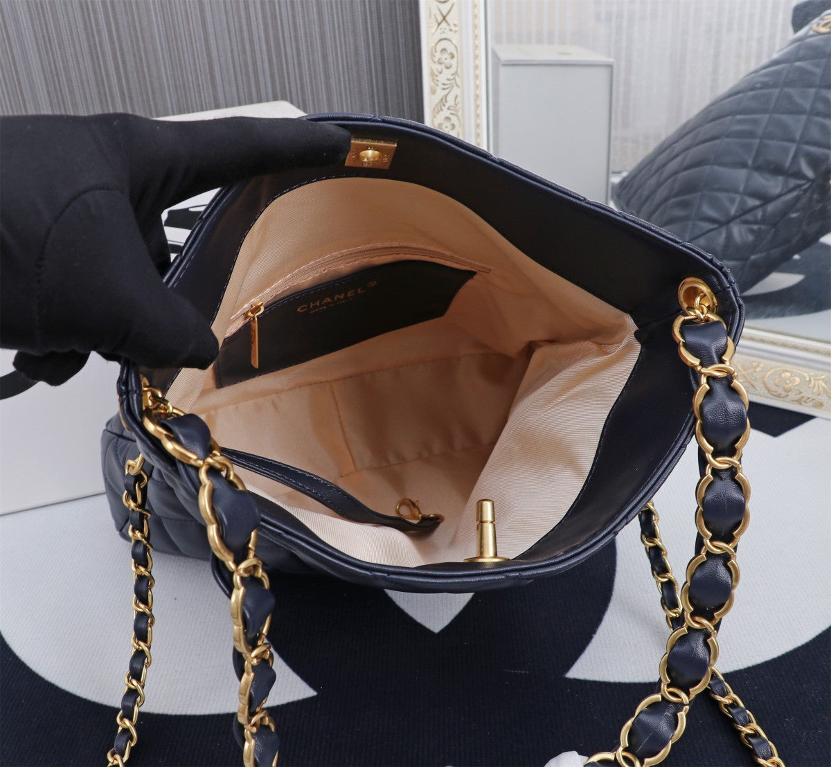 2XB472BDE Stylish leather bag
