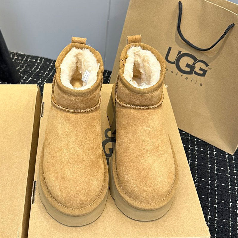 1LU6ZDE Stylish snow boots
