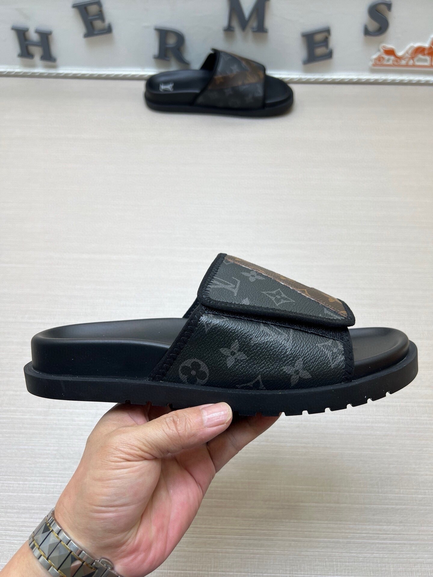 5WE251ZDE Stylish Slippers